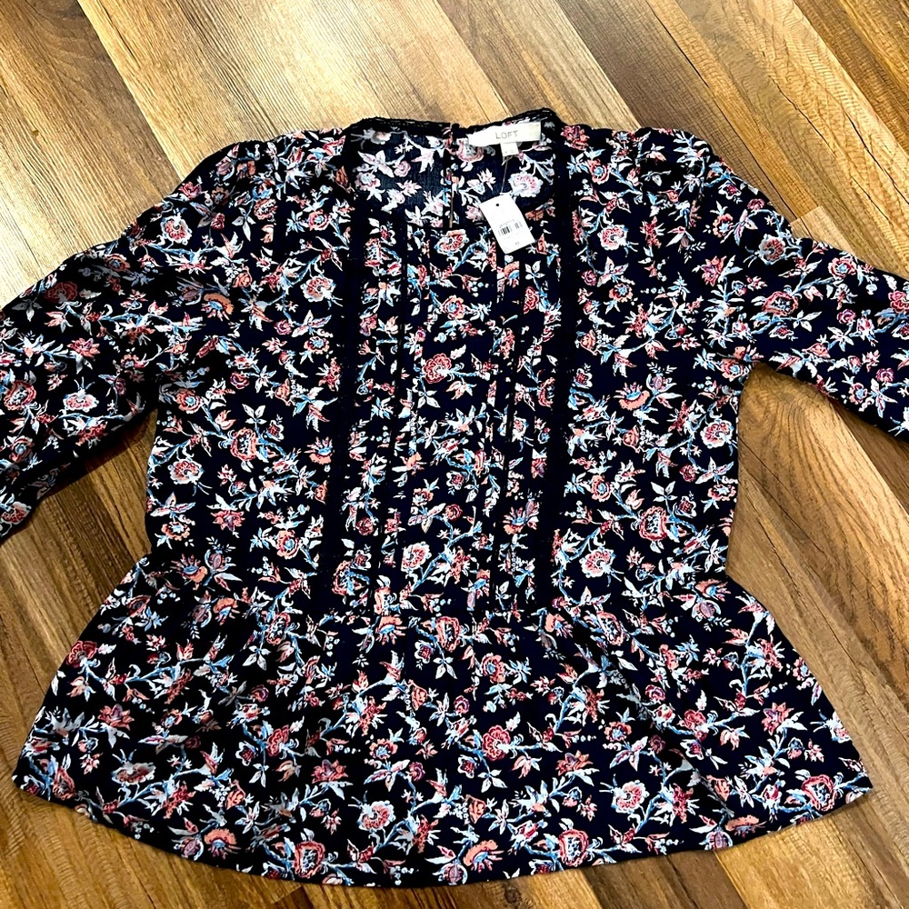 NWT LOFT size M-long sleeve blouse